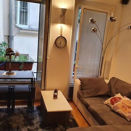 Cozy Apt Heart Of Paris, 3 Mins Louvre Exterior photo
