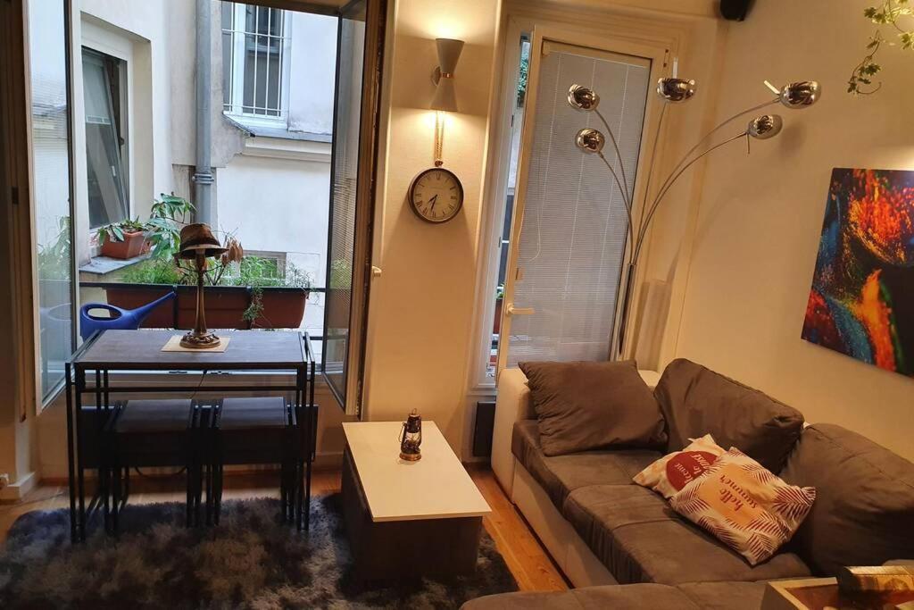 Cozy Apt Heart Of Paris, 3 Mins Louvre Exterior photo